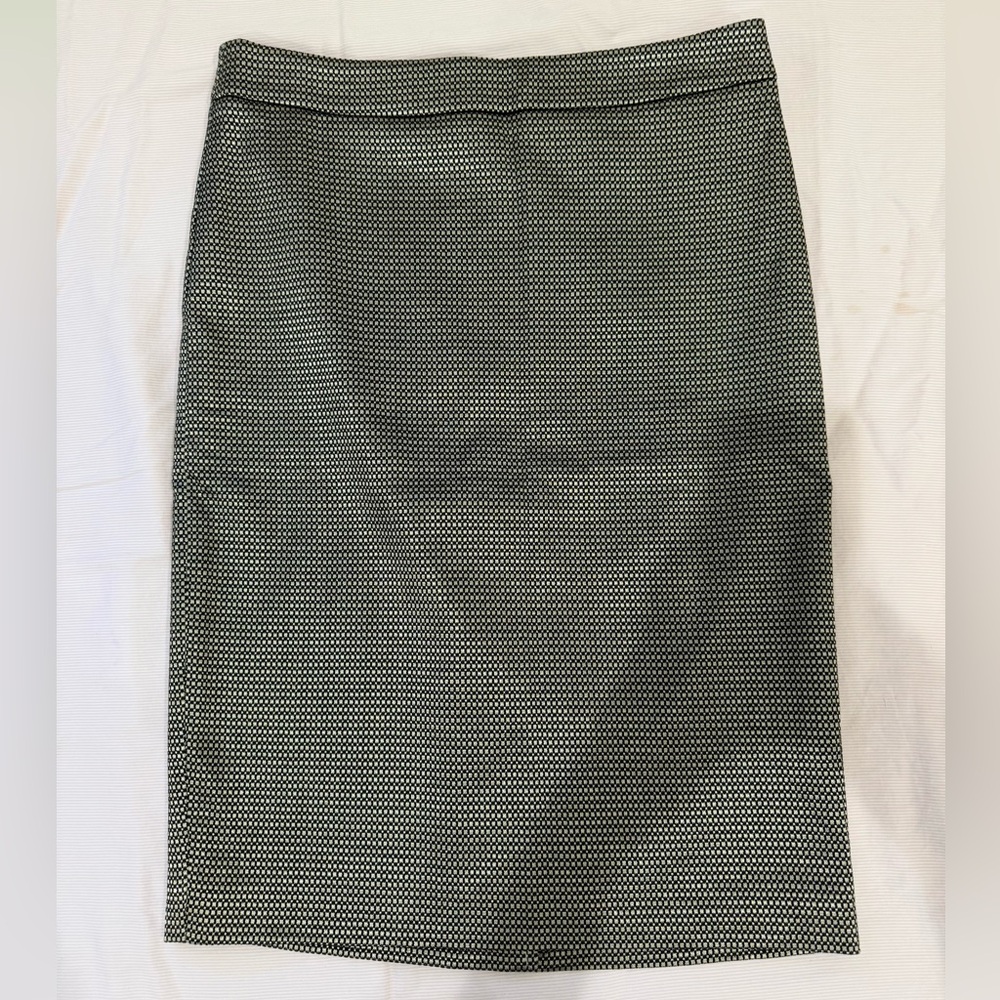 Ann Taylor Gold and White Pencil Skirt